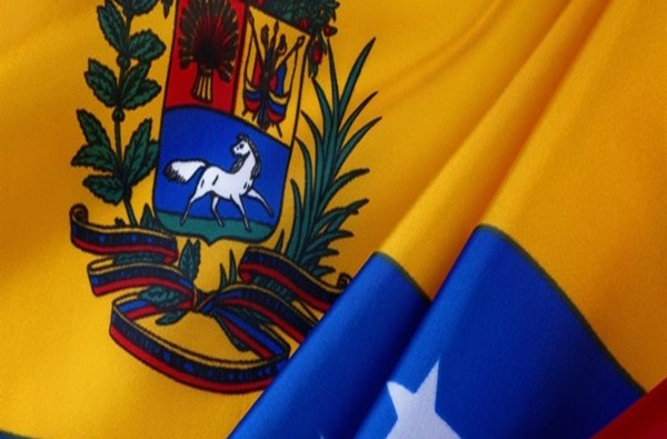 Bandera-de-Venezuela-y-Escudo-de-Venezuela-10
